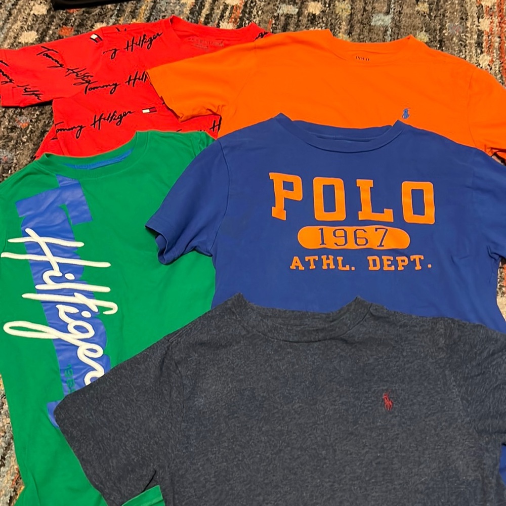 3 polo Ralph Lauren T-shirts and 2 Tommy Hilfiger T-Shirts for $50